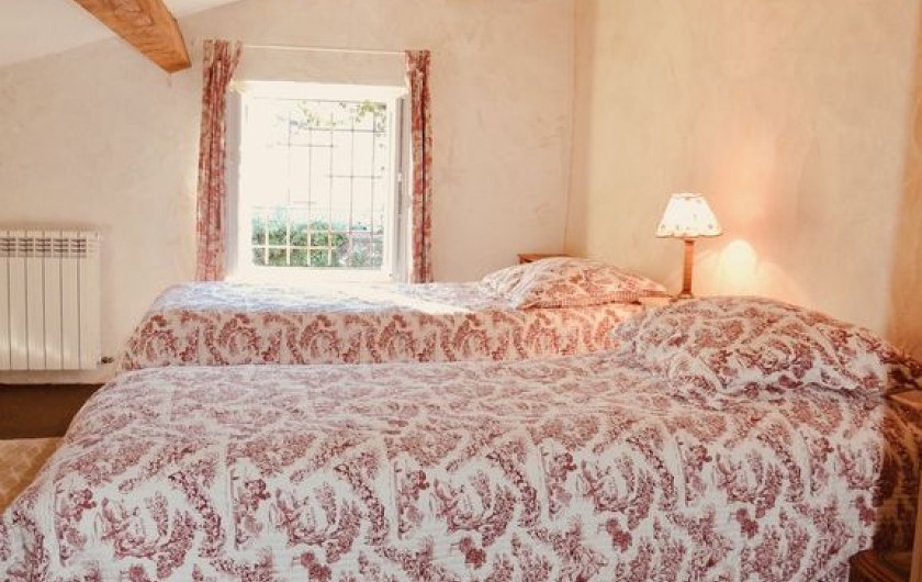 Location de vacances - Villa à Navacelles - Chambre 3 sous les toits (plafond mansardé)
