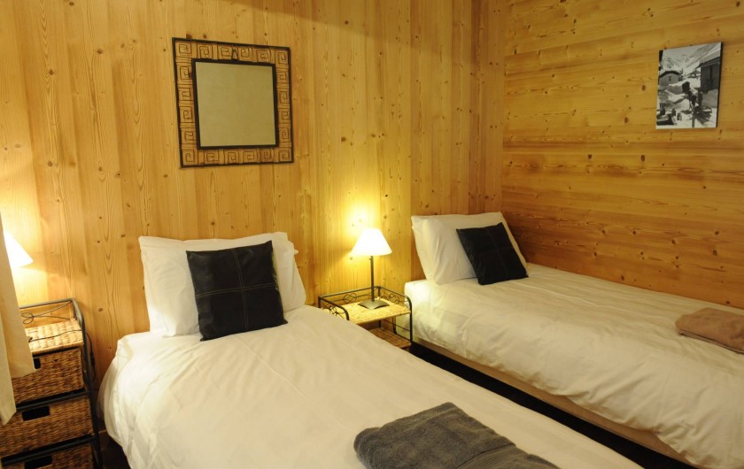 Chambre 2 - deux lits 90cm + possibilité de lit dépliant