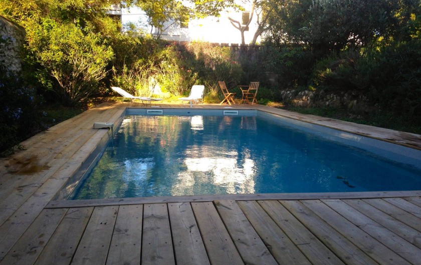 Location de vacances - Mas à Marseille - Jardin et piscine