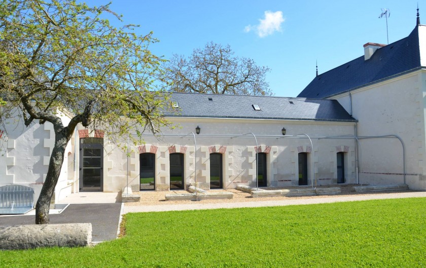 Location de vacances - Gîte à Sepmes - Vue extérieure des chambres marguerite et pervenche