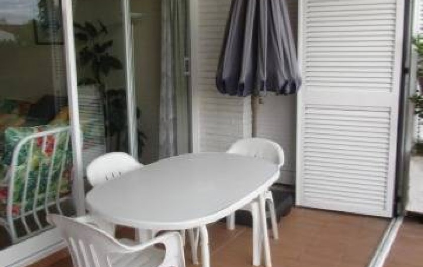 Location de vacances - Appartement à Platja d'Aro - Façade Sud avec terrasse