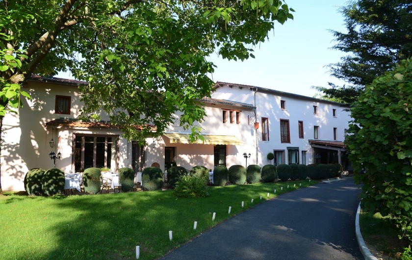 Location de vacances - Hôtel - Auberge à Thiers - Le restaurant, bar et réception