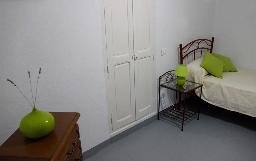 Location de vacances - Gîte à Notre-Dame-de-la-Rouvière - Vue très partielle petite chambre 3