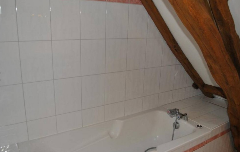 Location de vacances - Gîte à Paulmy - Salle de bain à l'étage