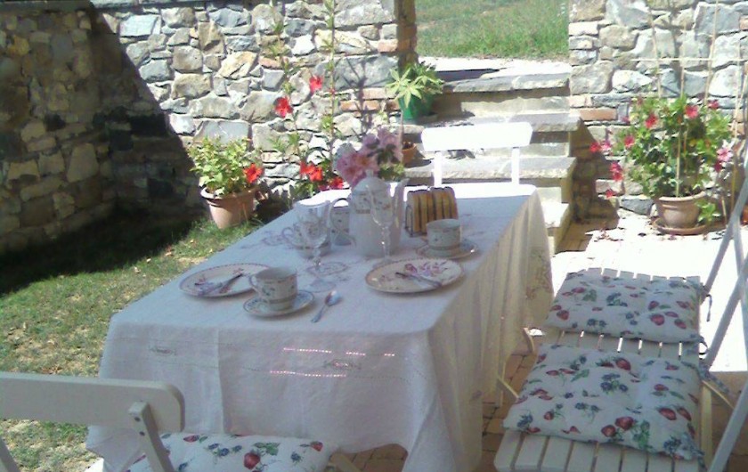 Location de vacances - Appartement à Incisa in Val d'Arno - Breakfast au dehors