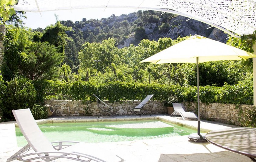 Location de vacances - Appartement à Robion - Piscine