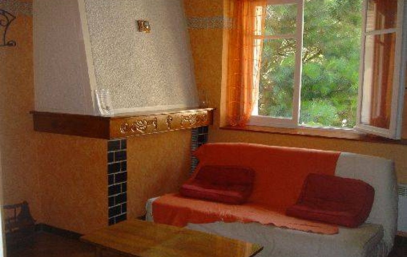 Location de vacances - Gîte à Ayzac-Ost - Séjour-chambre