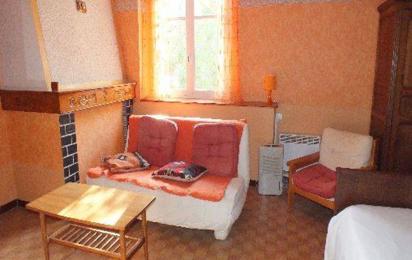 Location de vacances - Gîte à Ayzac-Ost - Séjour-chambre