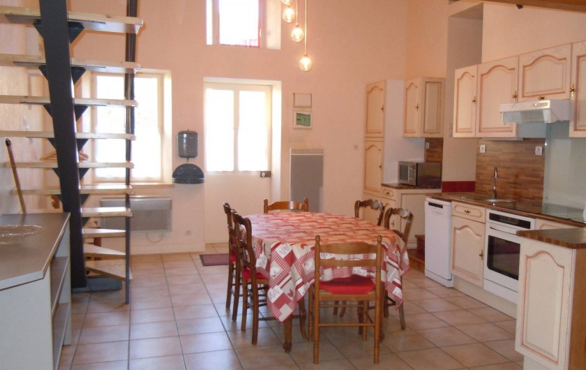 Location de vacances - Gîte à Châteldon - Vue Cuisine