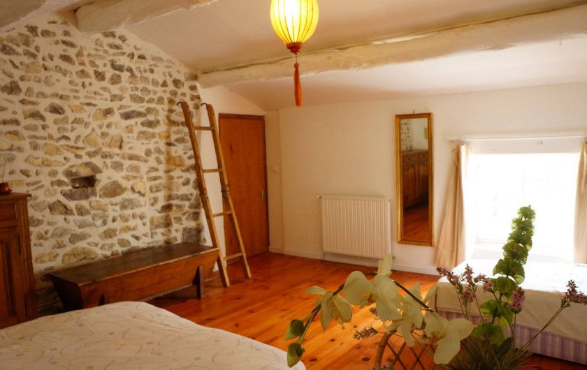 Location de vacances - Villa à Marsanne - Une des chambres à l'étage
