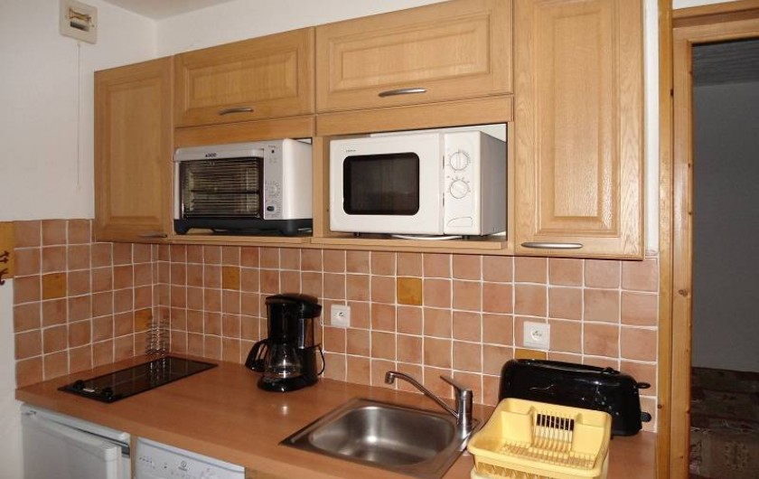 Location de vacances - Chalet à Cohennoz - LE PERCE NEIGE (n°6) - Appartement 5 pers. - Coin cuisine