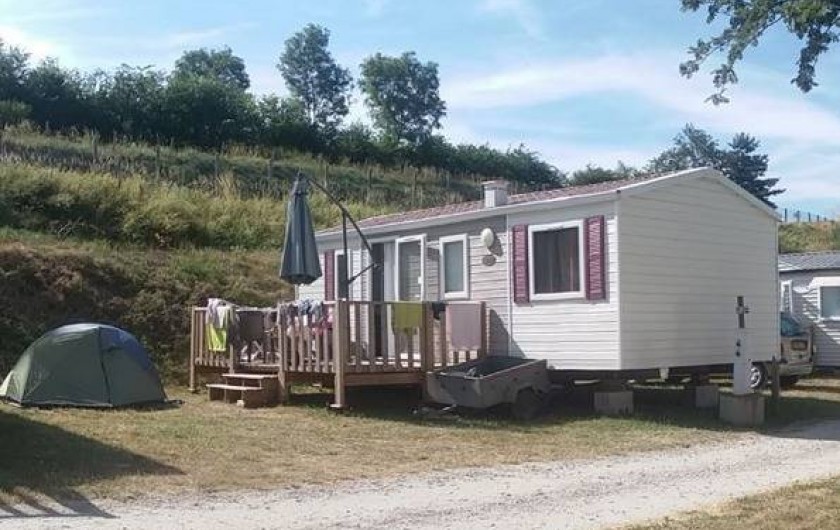 Location de vacances - Camping à Langogne - Location de mobil-home de 1 à 3 chambres, de 2 à 8 personnes
