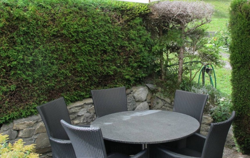 Location de vacances - Chalet à Bruson - coin repas d'été