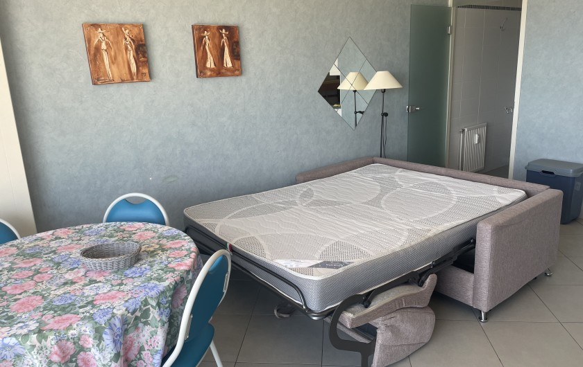 Location de vacances - Studio à Middelkerke - canape lit confortable