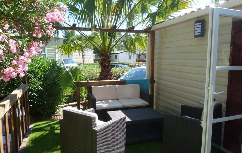 Location de vacances - Bungalow - Mobilhome à Vias - coin salon de la terrasse