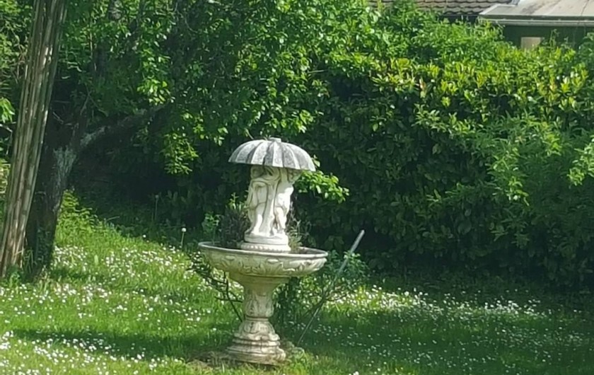 Location de vacances - Chalet à Serrières-en-Chautagne - vue sur jardin