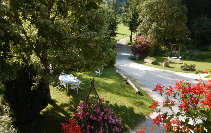 Location de vacances - Gîte à Saint-Agnan-en-Vercors - jardin du gîte
