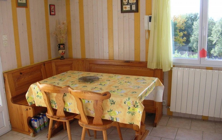 Location de vacances - Villa à Vers-Pont-du-Gard - Coin repas en cuisine