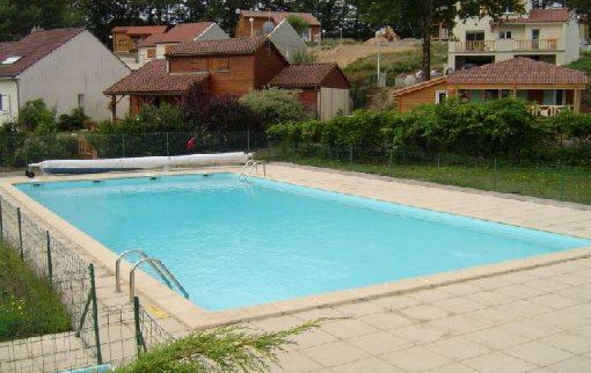 Location de vacances - Chalet à Saint-Gérons - Piscine privative ouverte en juillet août