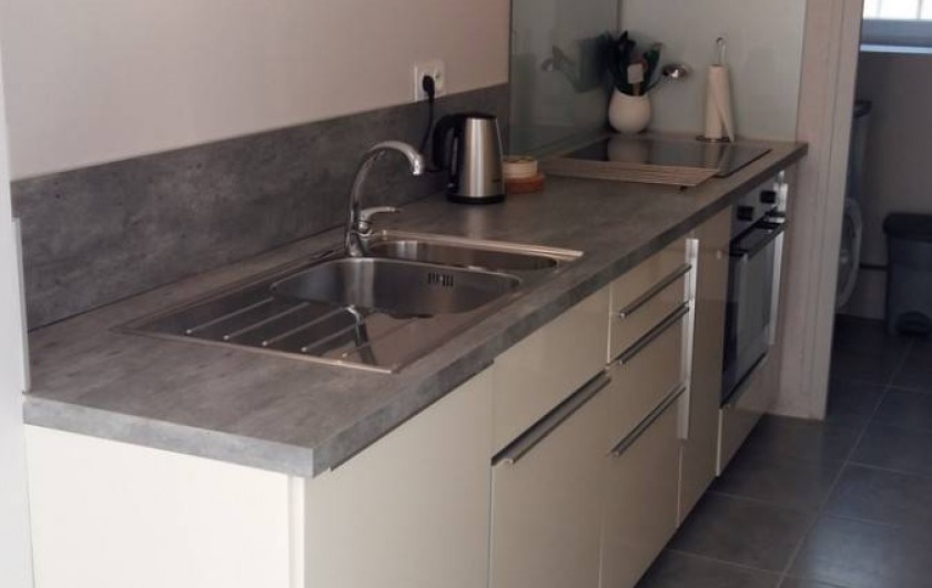 Location de vacances - Maison - Villa à Barfleur - Cuisine aménagée et équipée