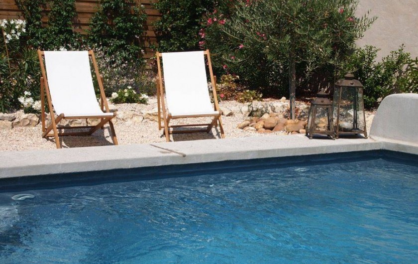 Location de vacances - Chambre d'hôtes à Saint-Saturnin-lès-Avignon - Piscine
