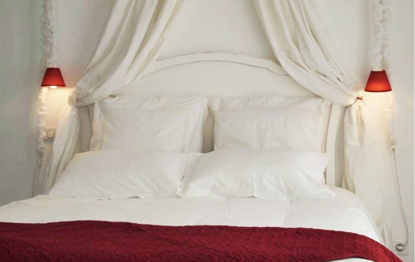 Location de vacances - Chambre d'hôtes à Saint-Saturnin-lès-Avignon - Chambre Cardinale