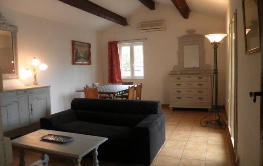 Location de vacances - Appartement à Châteauneuf-de-Gadagne - séjour appartement 1er étage