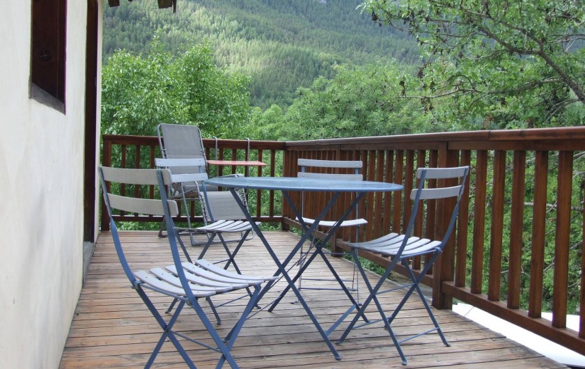 Location de vacances - Chalet à Les Vigneaux - Terrasse façade OUEST