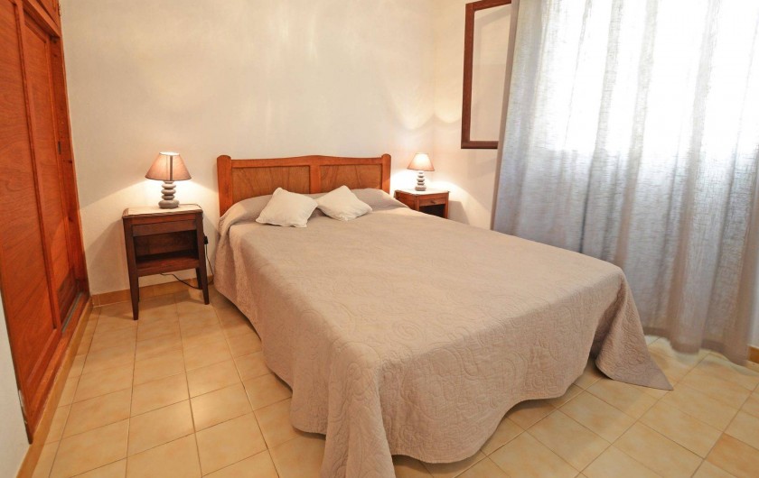 Location de vacances - Villa à Porto-Vecchio - GRANDE CHAMBRE villa 1 ou 2