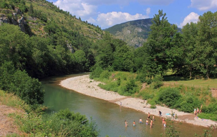 Location de vacances - Camping à Castelbouc - Les nombreux coins baignade