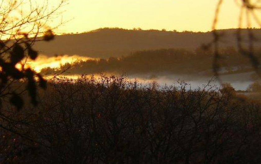 Location de vacances - Gîte à Lentillac-du-Causse - lever de soleil sur le Causse