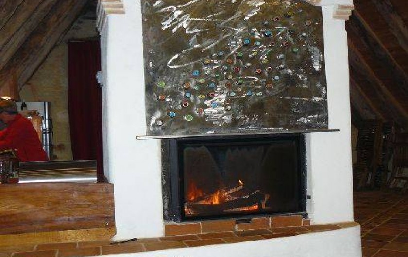 Location de vacances - Gîte à Lentillac-du-Causse - la cheminée centrale