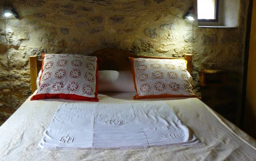 Location de vacances - Gîte à Lentillac-du-Causse - chambre cloup nègre lit 160