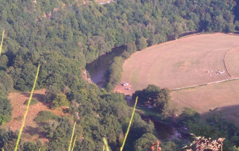 Location de vacances - Gîte à Menat - vue sur la sioulle