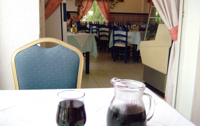 Location de vacances - Appartement à Los Cristianos - Dans le resto sur place
