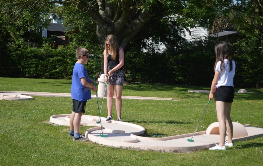 Location de vacances - Camping à Wacquinghen - mini golf 18 trous (gratuit)
