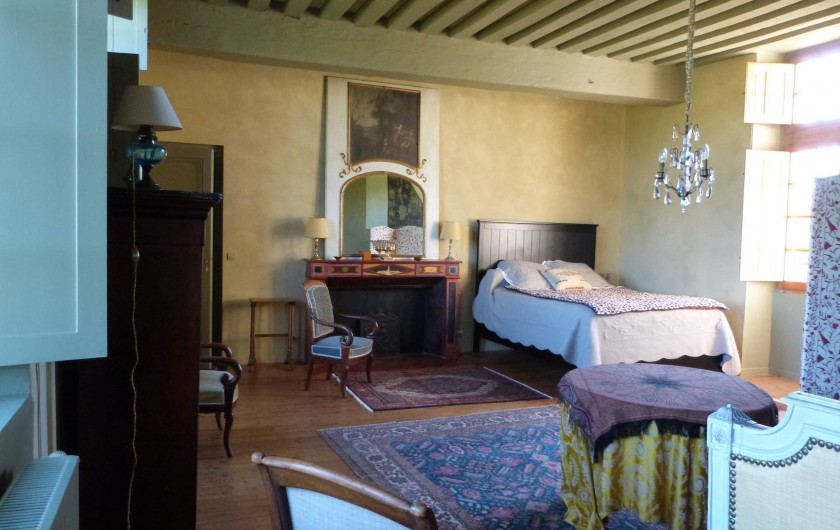 Location de vacances - Chambre d'hôtes à Vauciennes - grande chambre du 1er étage