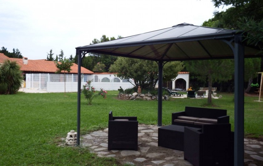 Location de vacances - Chambre d'hôtes à Ortaffa - jardin côté piscine