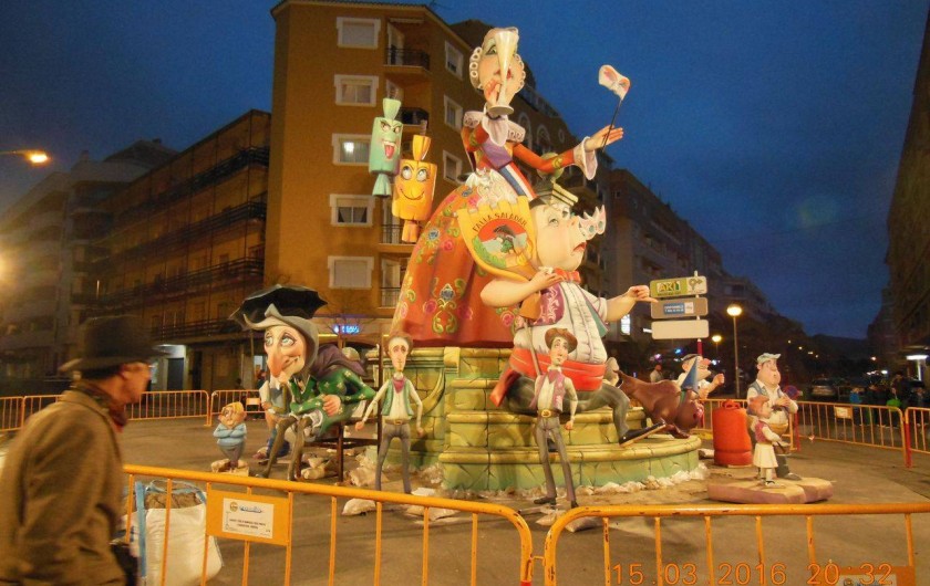 Location de vacances - Appartement à Dénia - "Les fallas"  du 13 au 19 mars Un des "monuments" qui sera brûlé le soir du 19