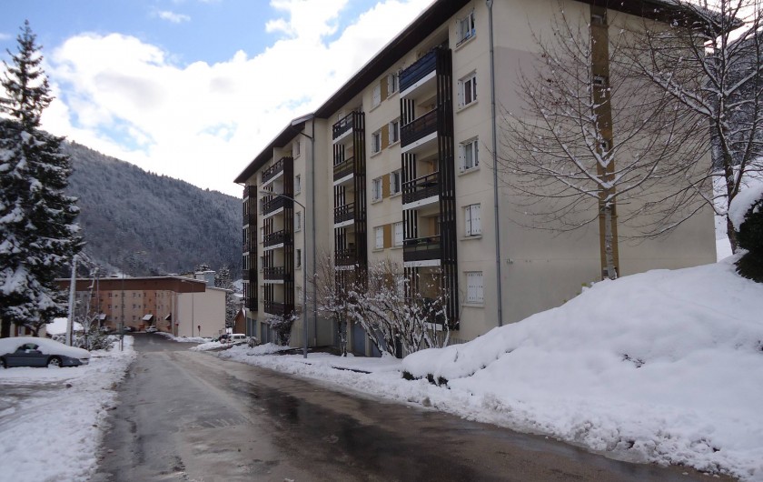 Location de vacances - Appartement à Morez - vue de la residence