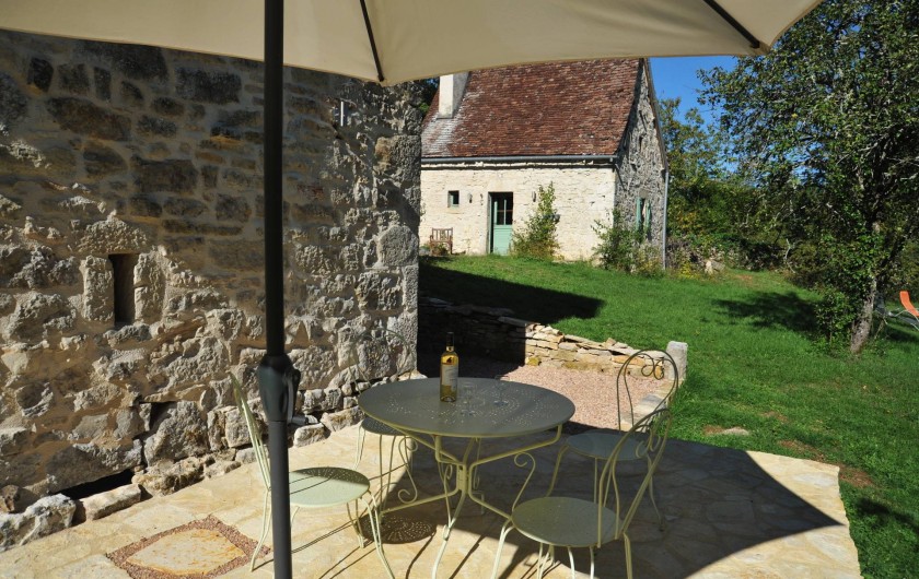 Location de vacances - Gîte à Corn - sur la terrasse de la grangette et vue du Cantou