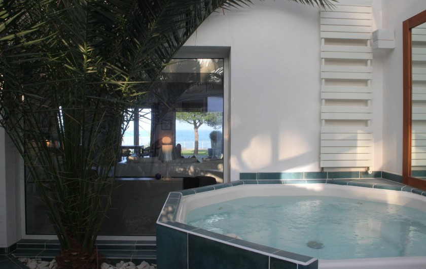 Location de vacances - Villa à La Flotte - Jacuzzi