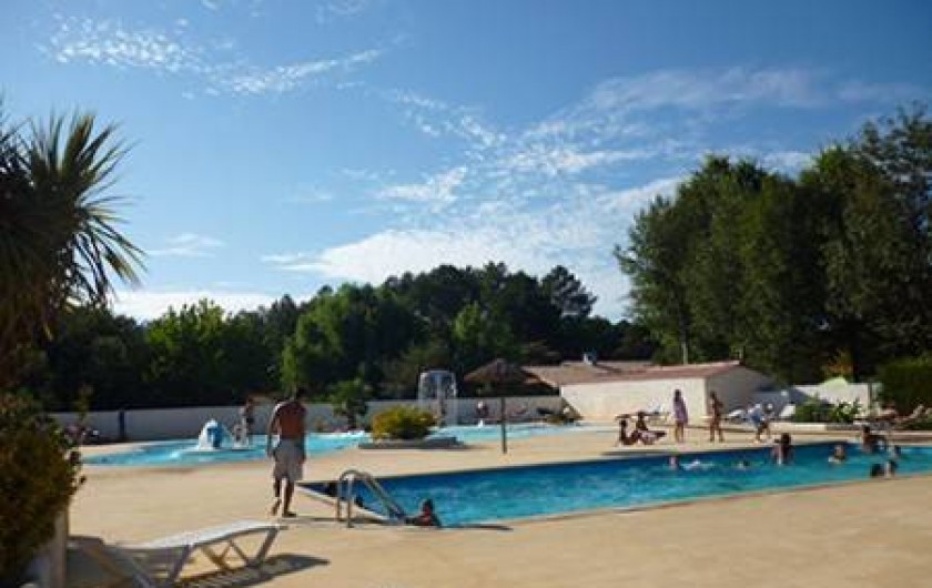 Location de vacances - Camping à Sainte-Eulalie-en-Born - bassin de nage