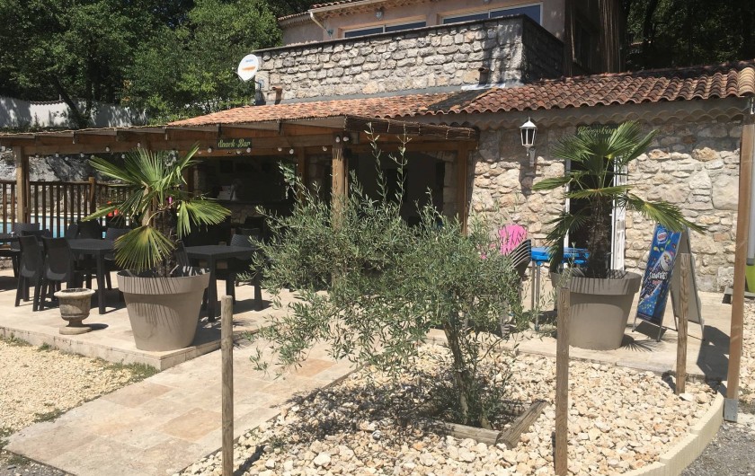 Location de vacances - Chalet à Vogüé - Accueil et snack bar