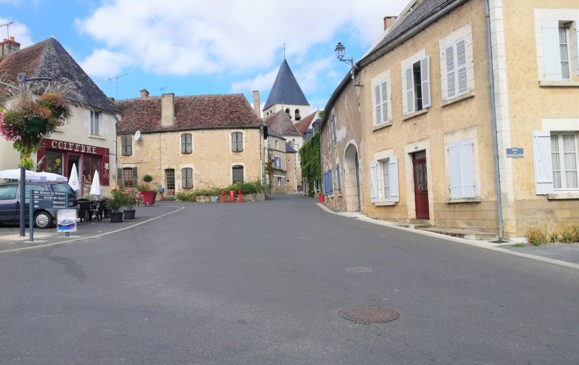 Location de vacances - Gîte à Sury-en-Vaux - Rue dans le village de Sury-en-vaux