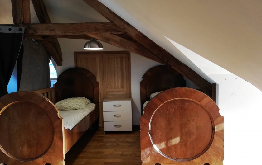 Location de vacances - Gîte à Sury-en-Vaux - Chambre 5 : dortoir avec salle de bain et wc (2ème étage)