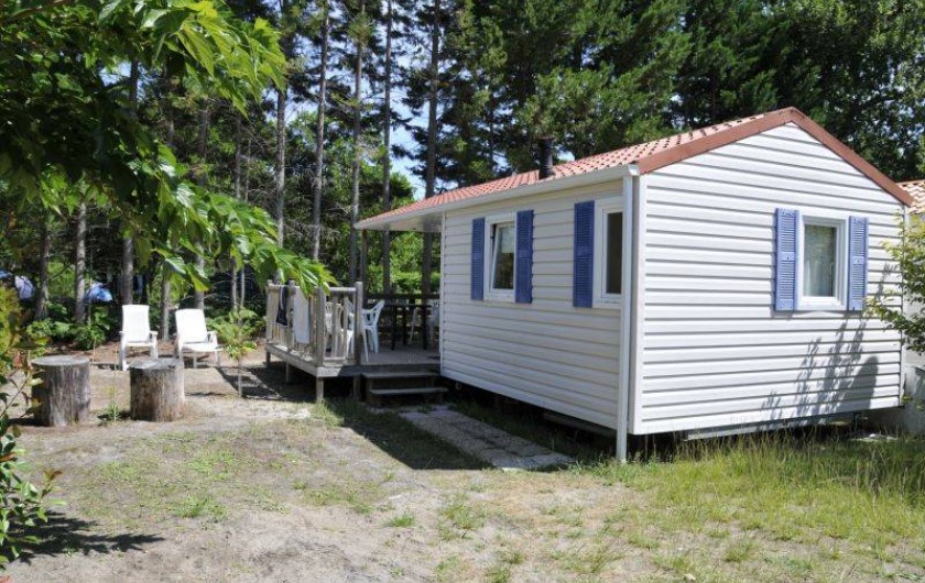 Location de vacances - Bungalow - Mobilhome à Biscarrosse - Mobil home 2 chambres avec terrasse semi-couverte, sur parcelle bien délimitée