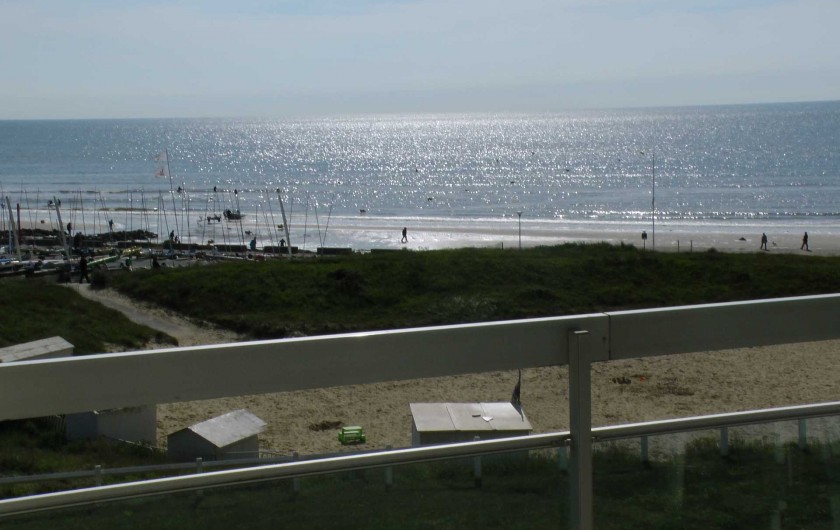 Location de vacances - Studio à Hardelot-Plage - Vue sur mer depuis le balcon. Accès direct à la plage.