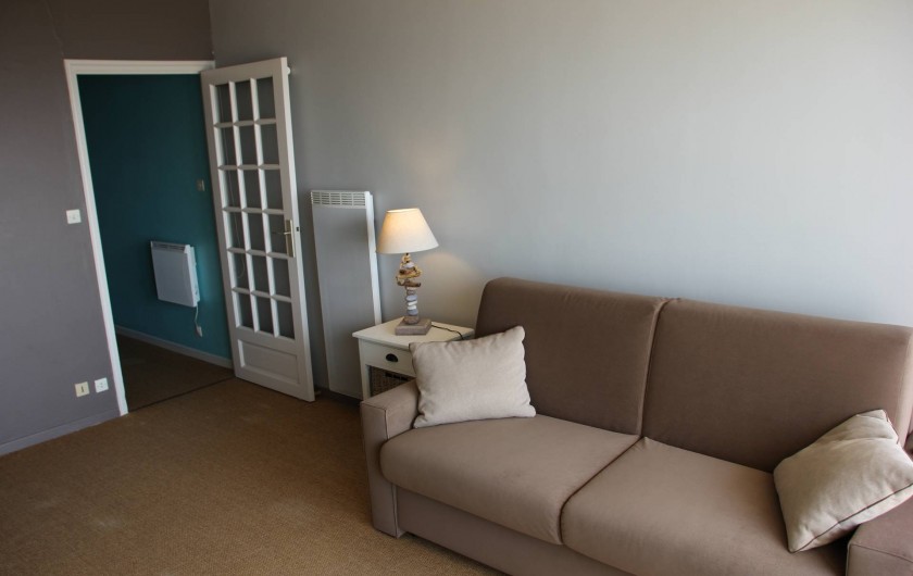 Location de vacances - Studio à Hardelot-Plage - Canapé-lit Rapido de marque DIVA, de grande qualité de couchage (50 kg par m2)