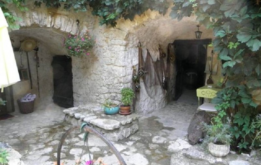 Location de vacances - Maison - Villa à Cornillon - Bas de la maison (côté façade)